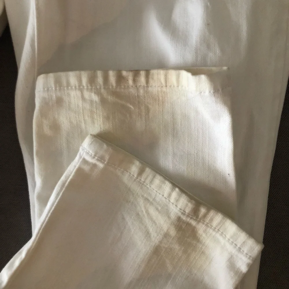 Michael Kors white skinny jeans. - Picture 11 of 12